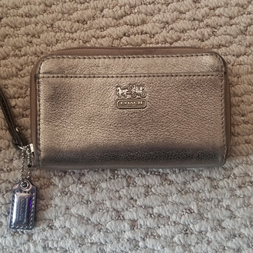 Coach Metallic Pebble Leather Wristlet Wallet